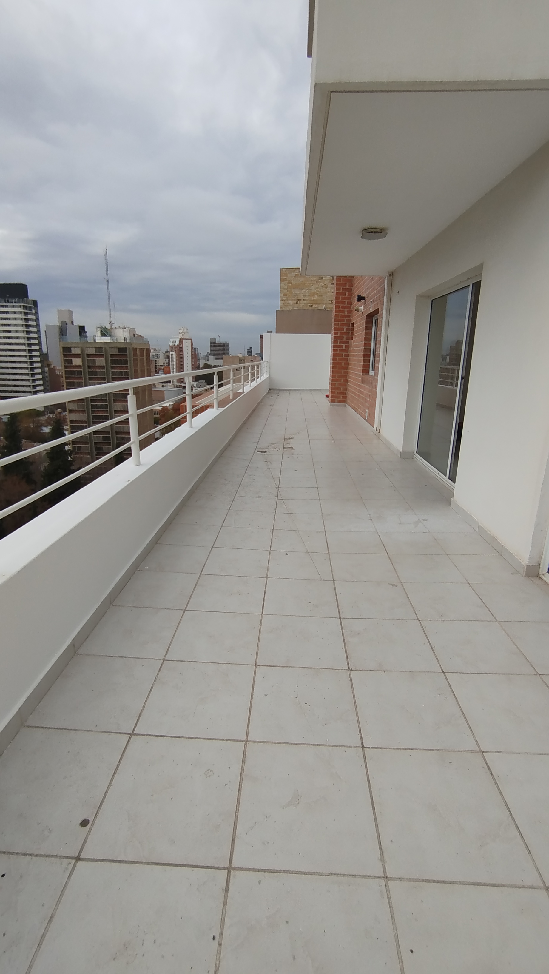 Alquilo Dpto. 3 Dormitorios - Expensas Incluidas - foto 2