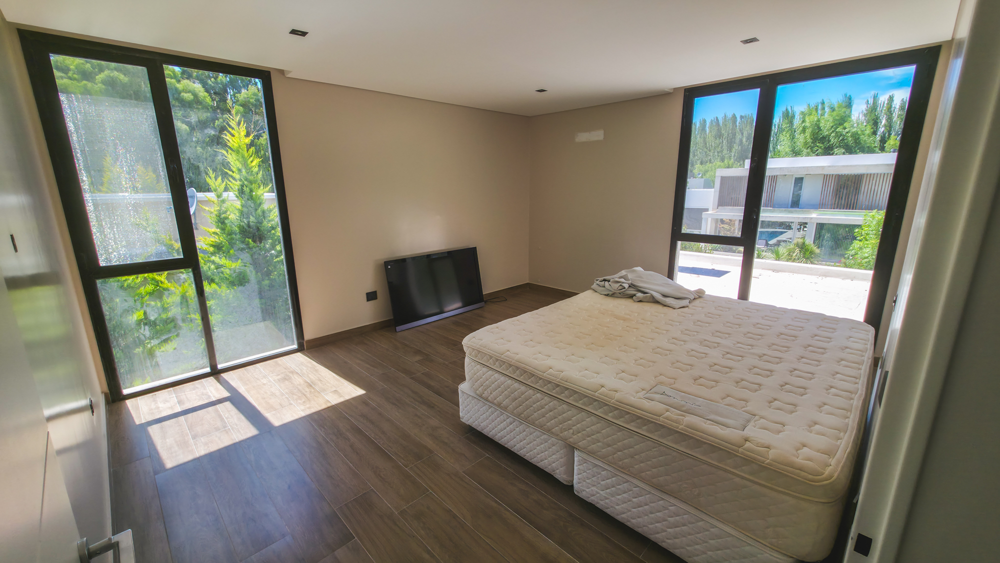 Casa Moderna en Venta – Barrio Privado La Comarca, Neuquén - foto 28