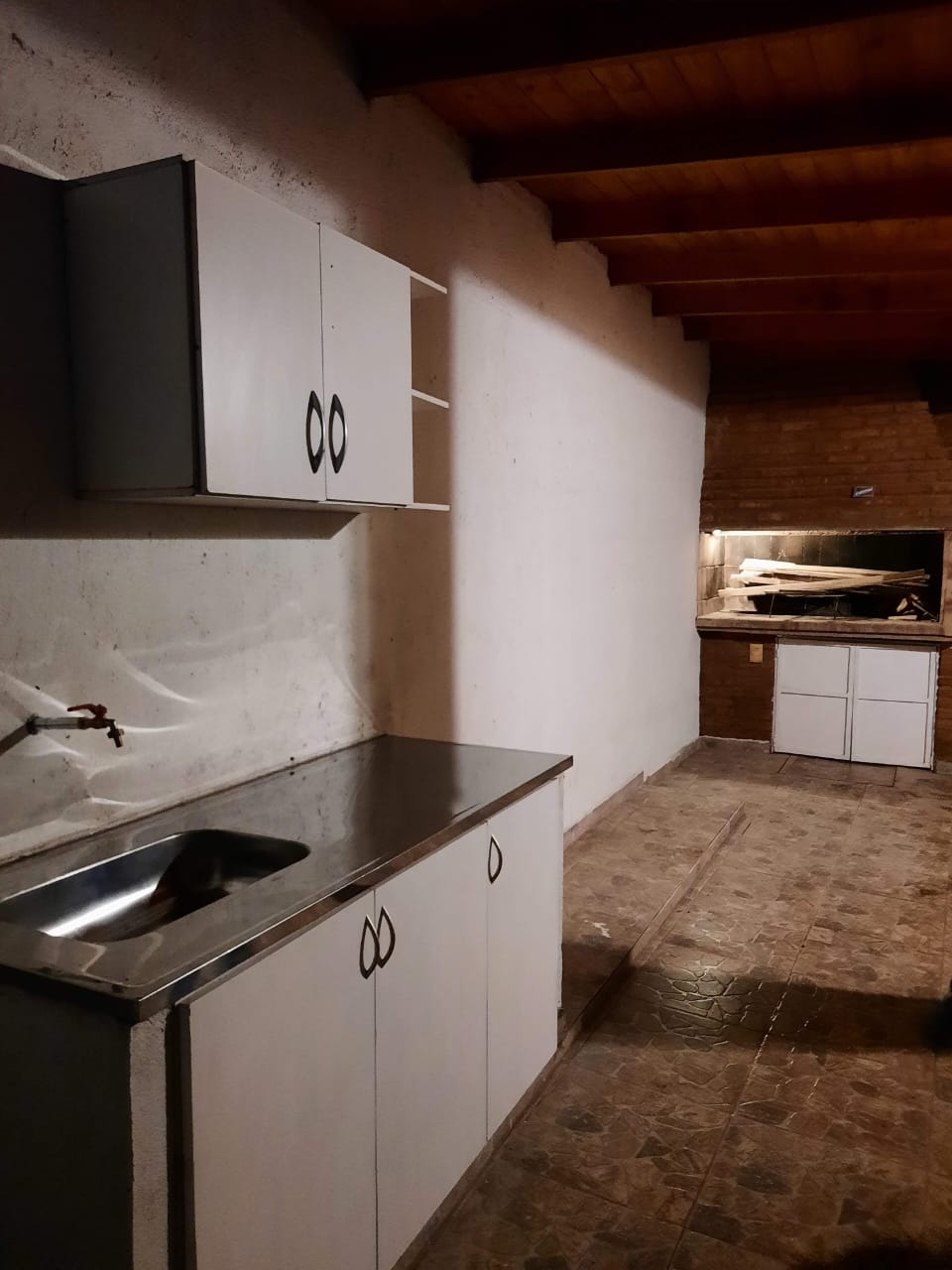 Casa en venta 3 dormitorios con parrilla, patio y cochera - foto 5