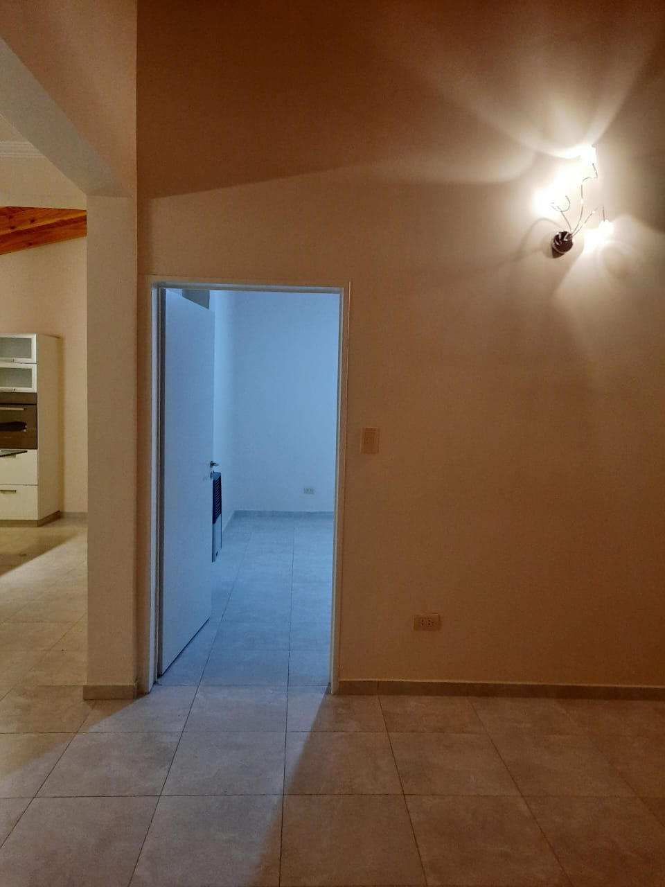 Casa en venta 3 dormitorios con parrilla, patio y cochera - foto 7