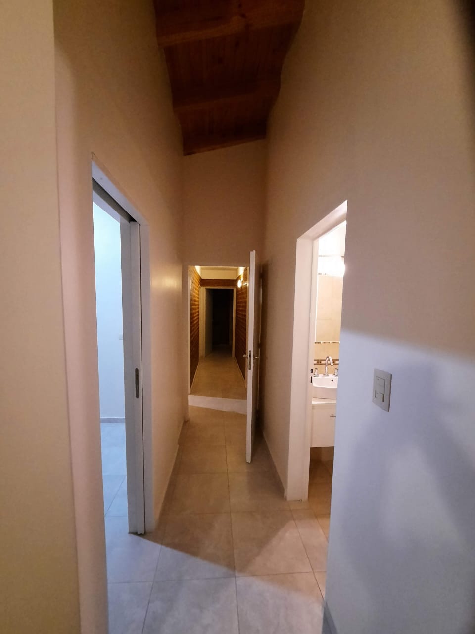 Casa en venta 3 dormitorios con parrilla, patio y cochera - foto 11