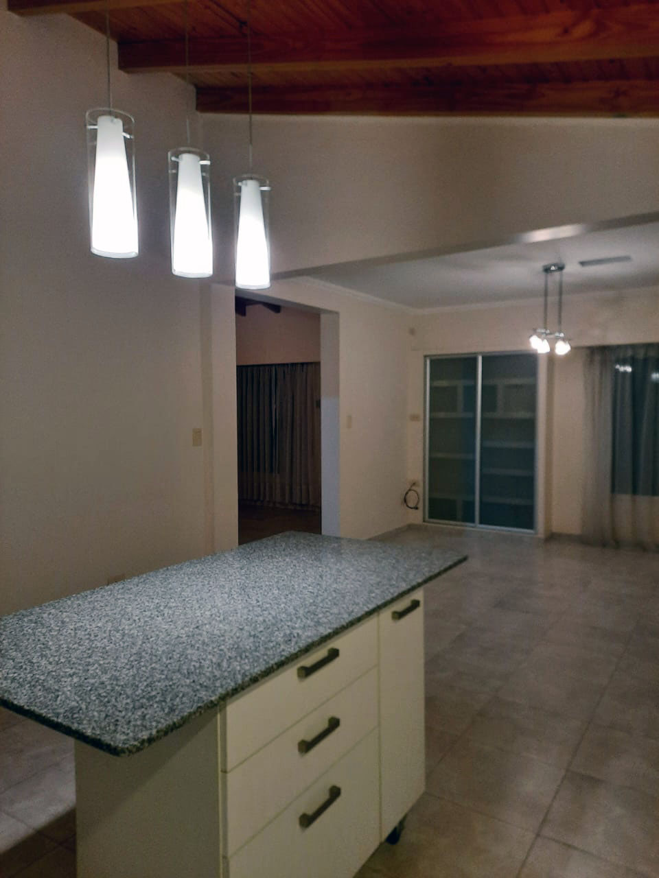 Casa en venta 3 dormitorios con parrilla, patio y cochera - foto 19