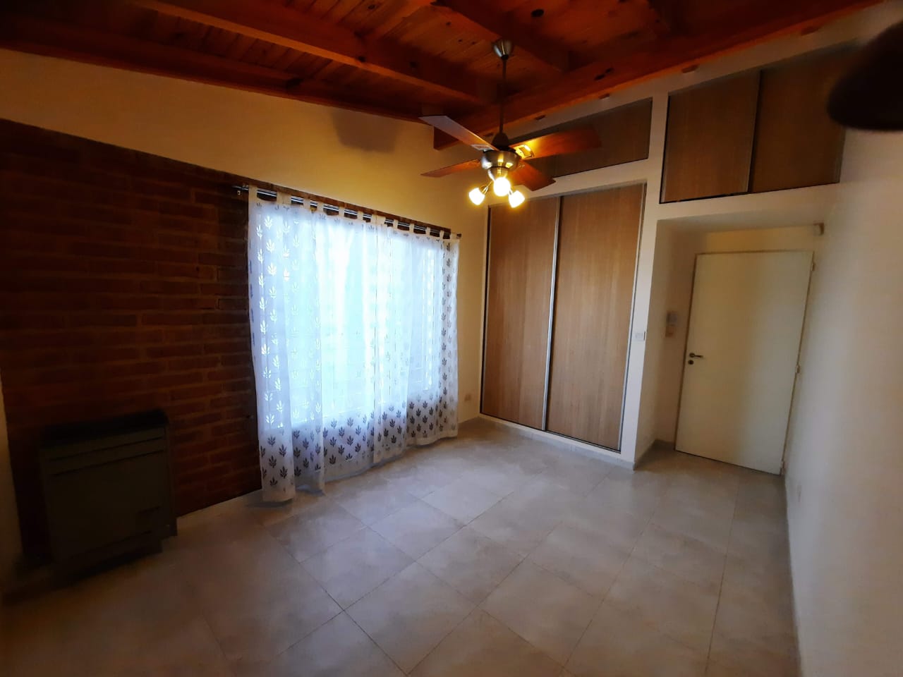 Casa en venta 3 dormitorios con parrilla, patio y cochera - foto 24
