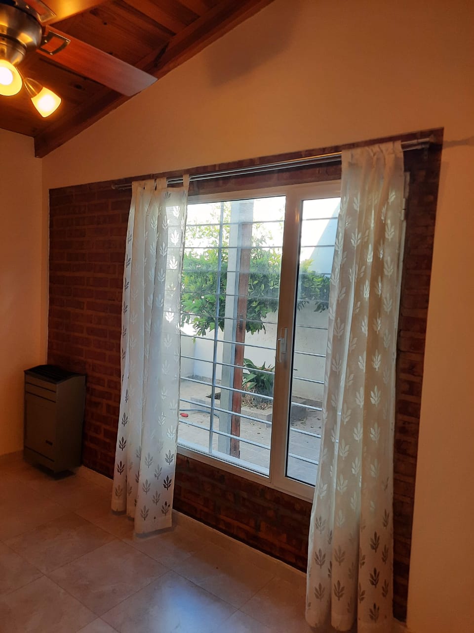 Casa en venta 3 dormitorios con parrilla, patio y cochera - foto 25