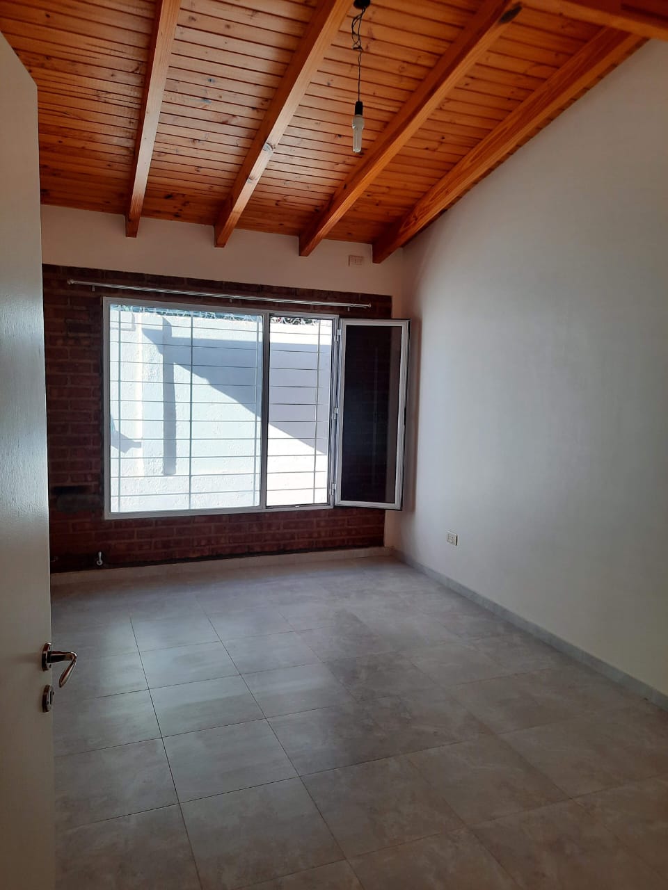 Casa en venta 3 dormitorios con parrilla, patio y cochera - foto 36