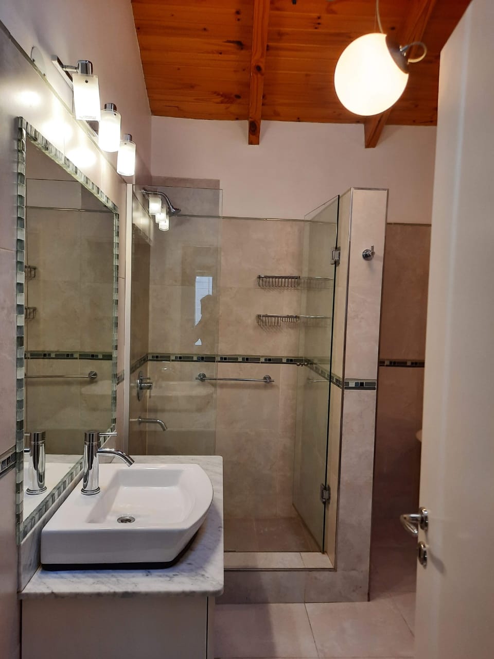Casa en venta 3 dormitorios con parrilla, patio y cochera - foto 40